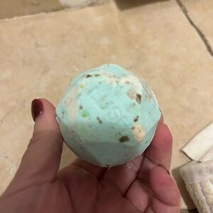 Lush Mint chocolate Bath Bomb